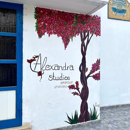 Alexandra Studios Néos Pírgos Eksteriør bilde